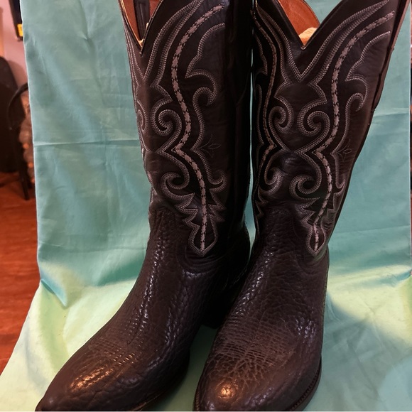 Boots - Picture 7 of 8